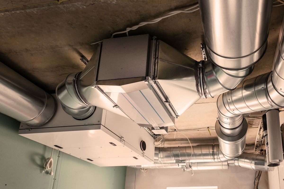 Modern Mechanical Ventilation with Heat Recovery (MVHR) systems not only ensure a steady flow of fresh air but also conserve energy, reducing operational costs while maintaining a comfortable environment.